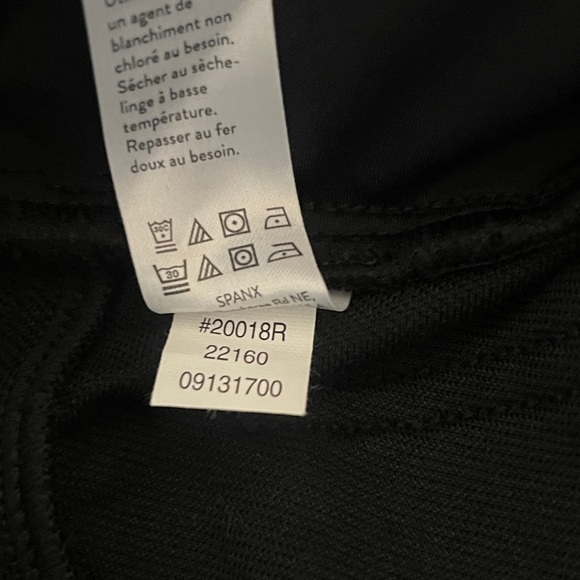 SPANX Jeanish Ankle Leggings  Pull On Skinny Stretch Black Tapered size Medium - Picture 4 of 6